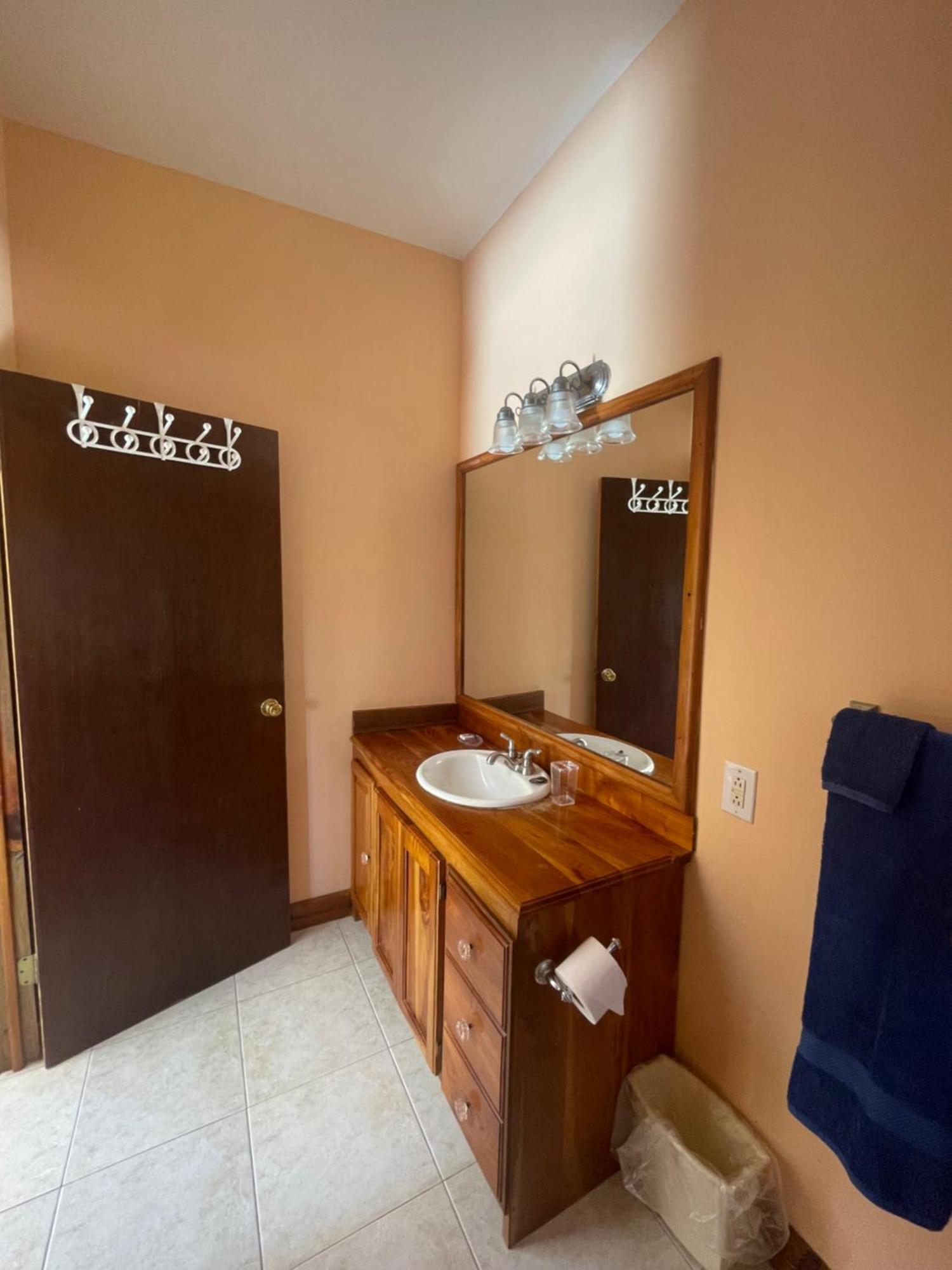 R&V Villa Негрил Екстериор снимка